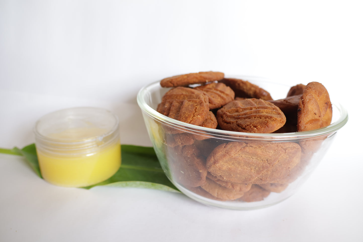 Chhath Puja Prasad Bundle – Jaggery & Pure Desi Ghee Thekua 800g + 400g | 2-Pack